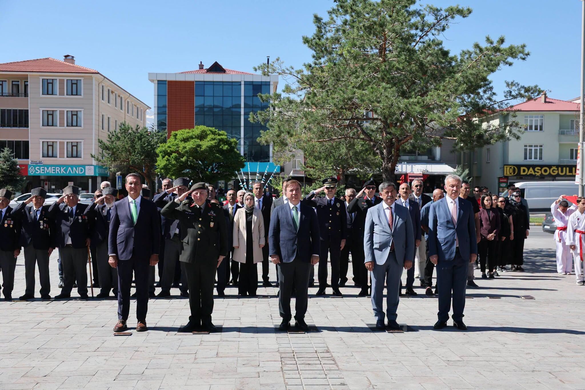 Atatürk'ün Erzi̇ncan'a Geli̇şi̇ 1