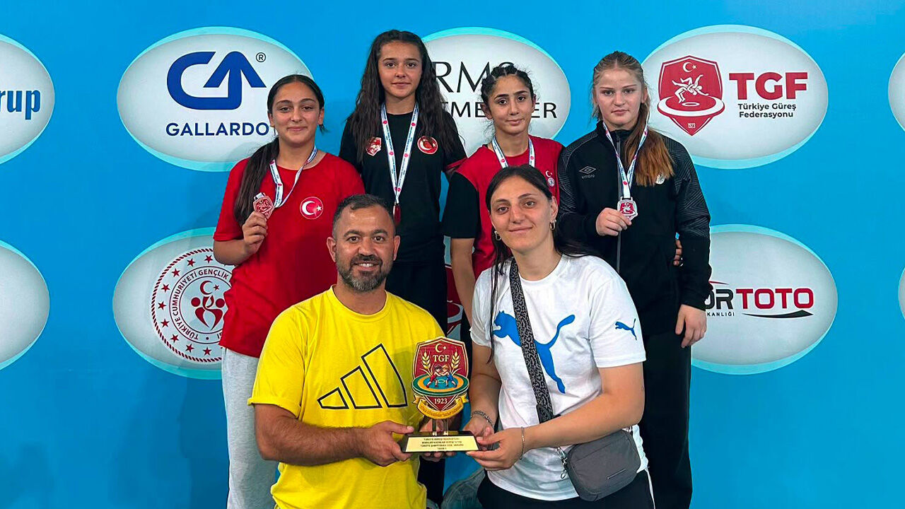 Güreş U 20 Erzi̇ncan Takimi 4
