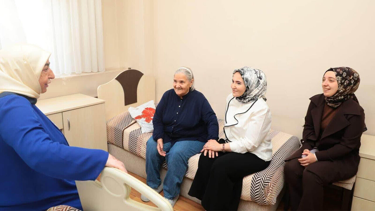 Semi̇ha Yildirim Huzurevi̇ Zi̇yaret 5