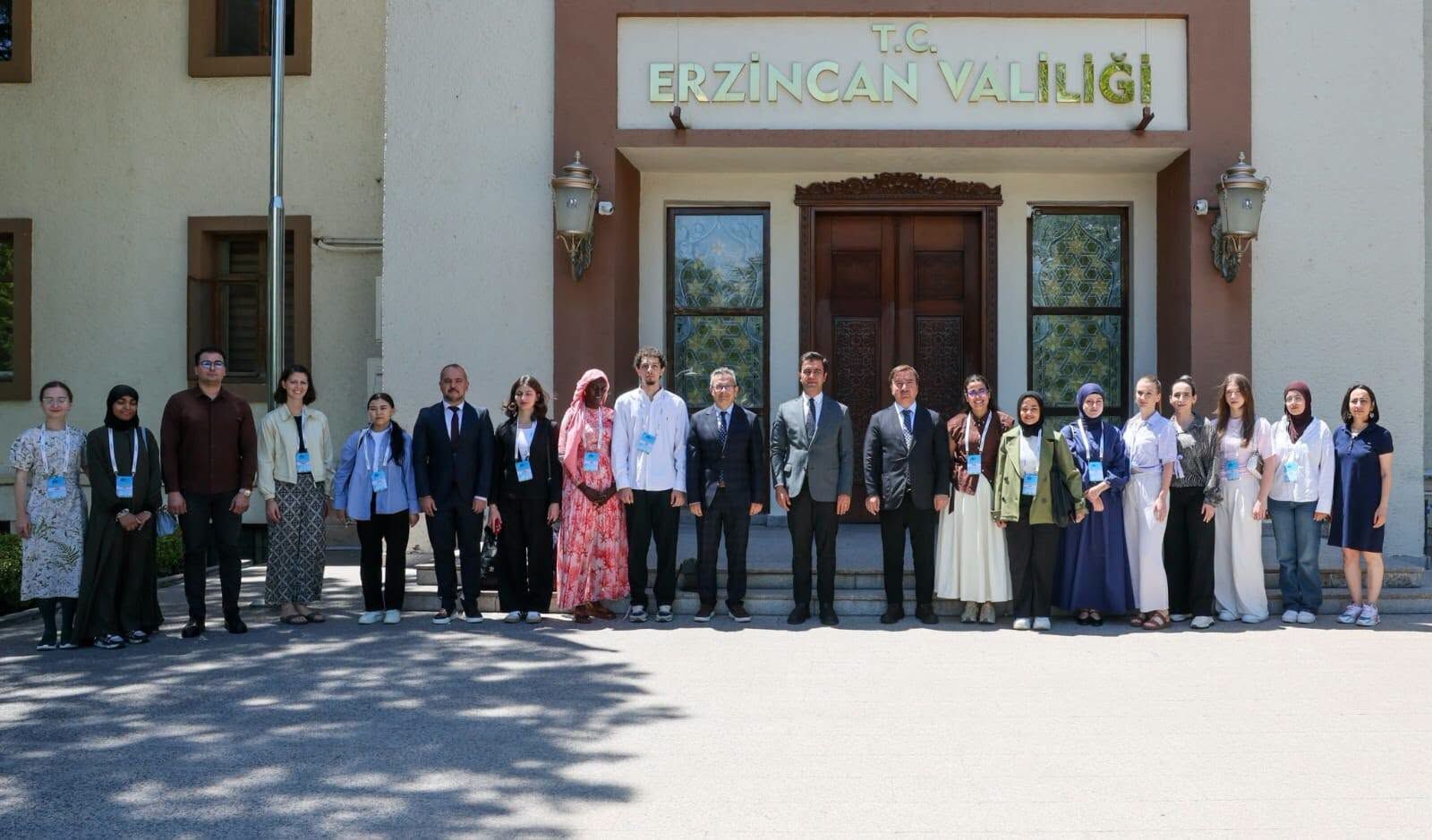 Vali̇li̇k Yabanci Öğrenci̇ler Zi̇yaret 1