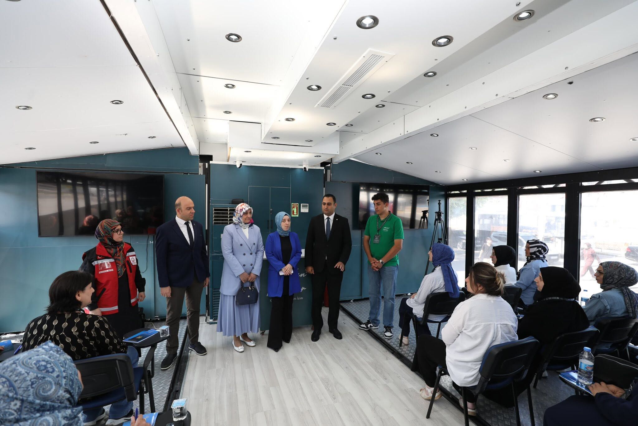 Yükselen Kadinlar Eği̇ti̇m Tiri 2