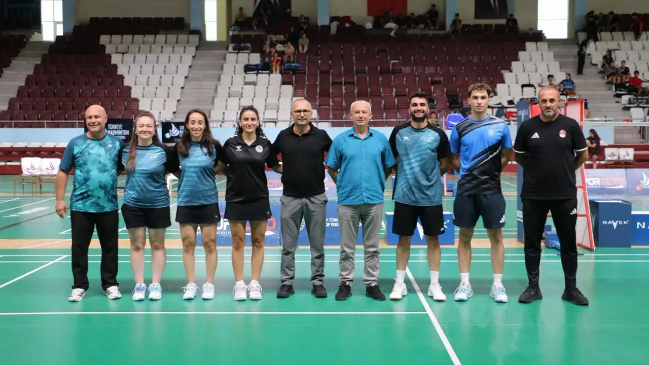 Erzincanlı Milli Sporculara Federasyondan Raket