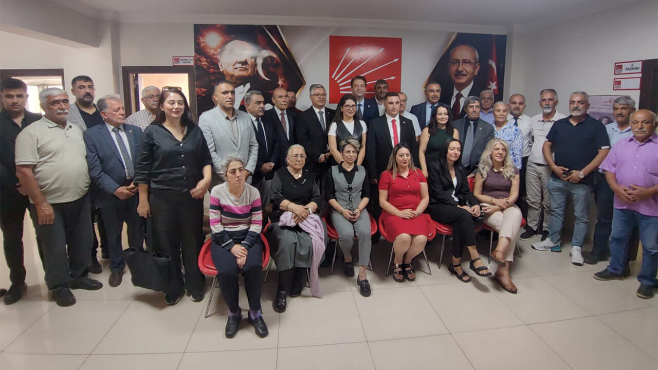 Chp Kars Mi̇lletveki̇li̇ İnan Akgün Alp 4