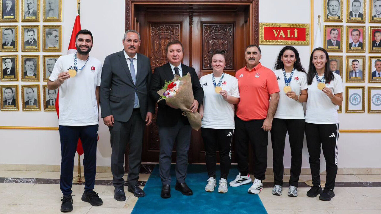 Erzincan'ın Milli Sporcuları 5 Altın Madalyayla Gururlandırdı