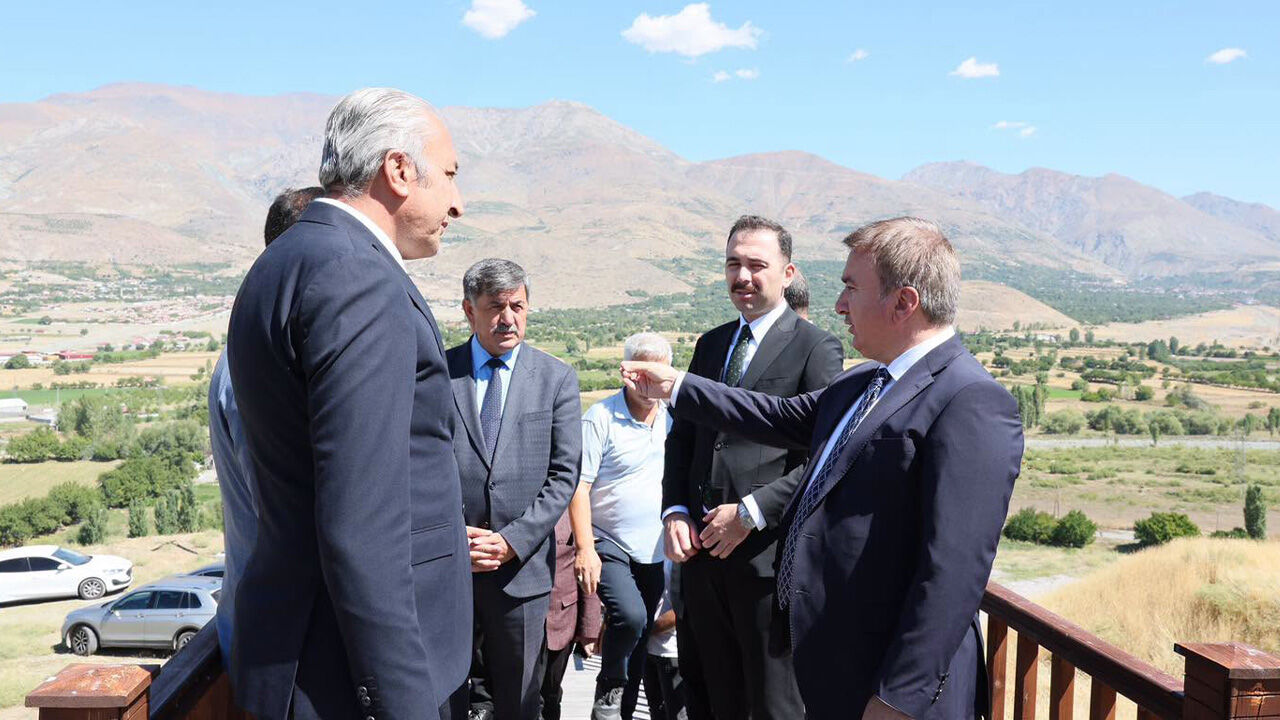 Tarihi Altıntepe İçin Üçlü Proje: Aydınlatma, Merkez ve Yol