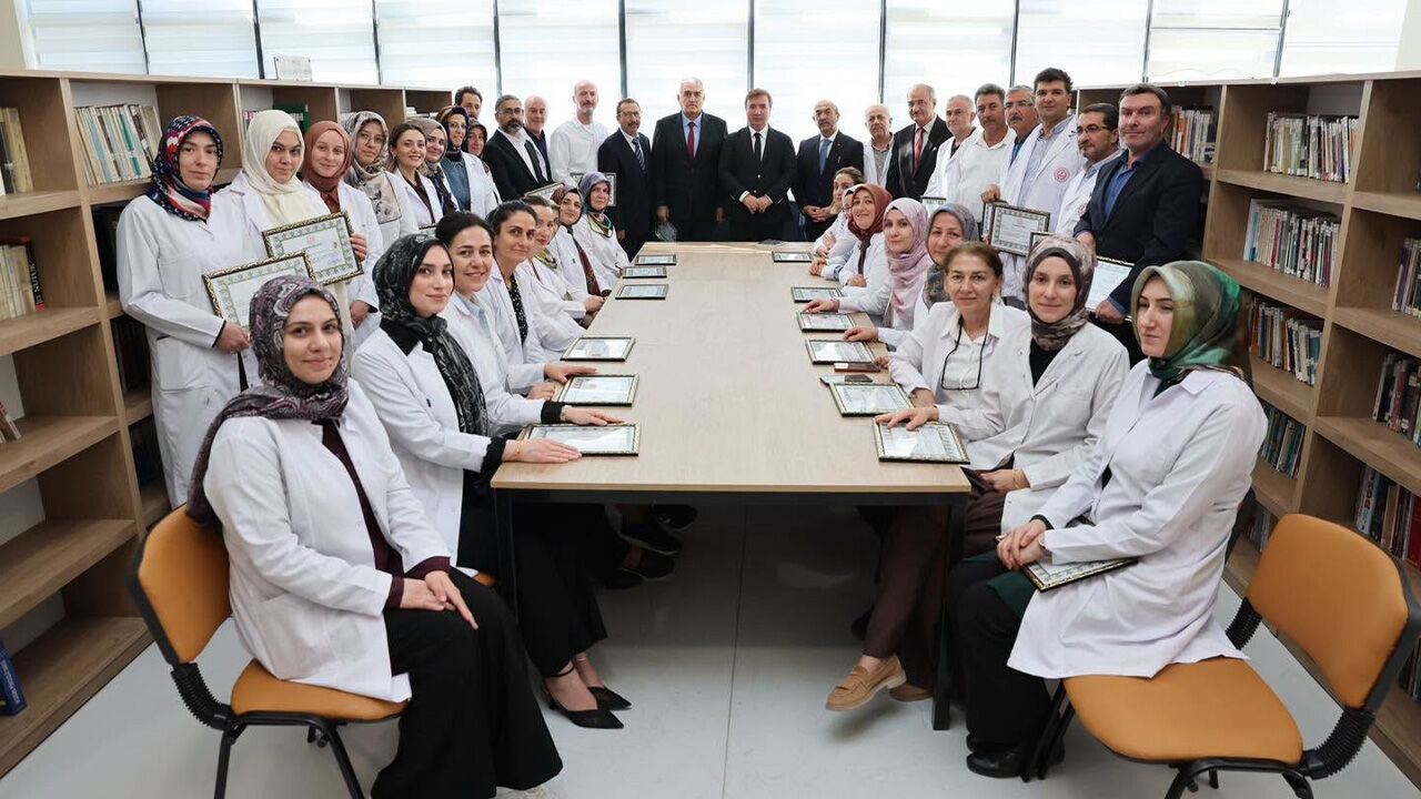 Vali̇ Aydoğdu Öğretmenler Toplanti 1