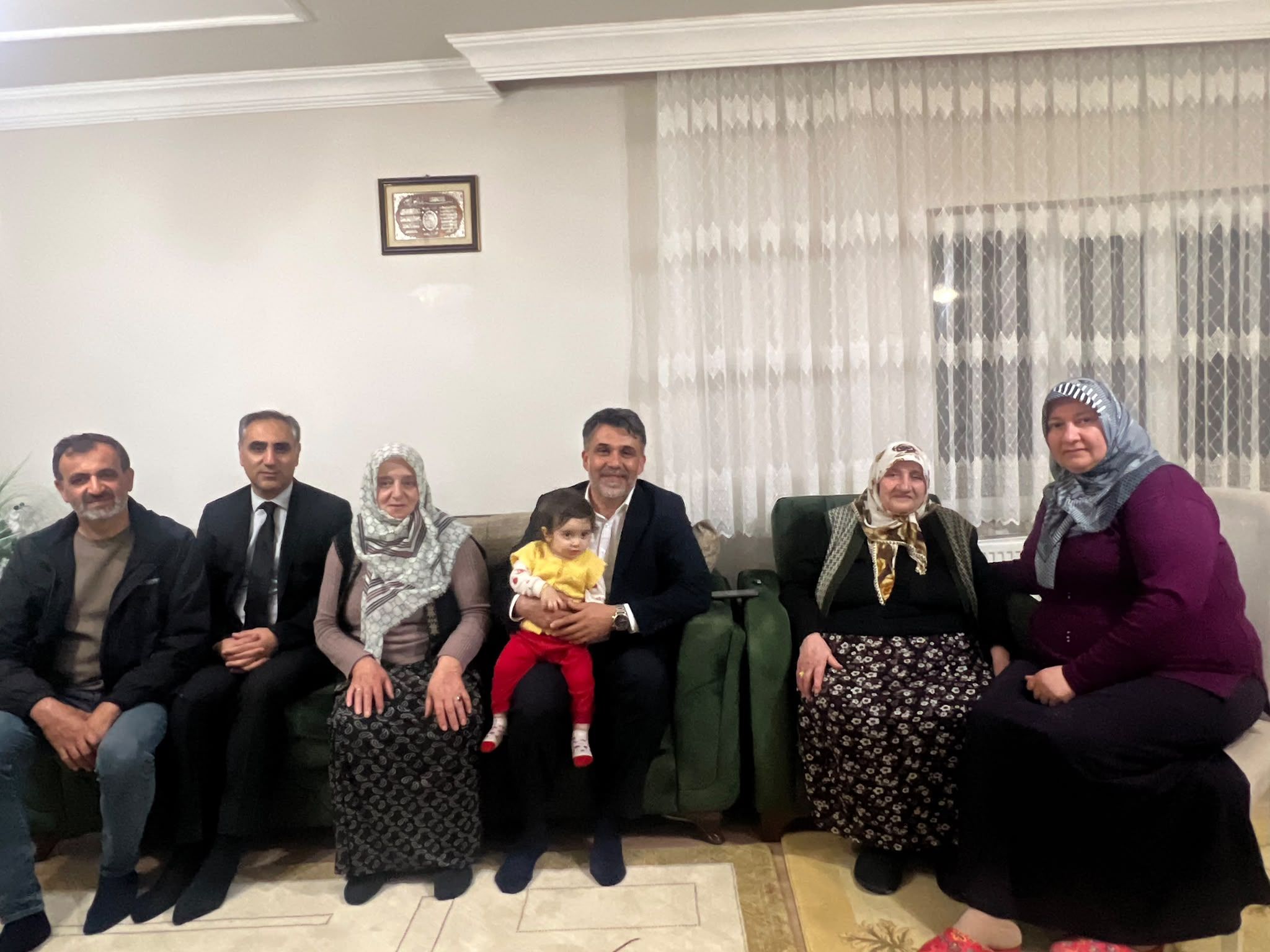 Ak Parti İl Başkanı Kabadayı Gönüllere Dokunuyor
