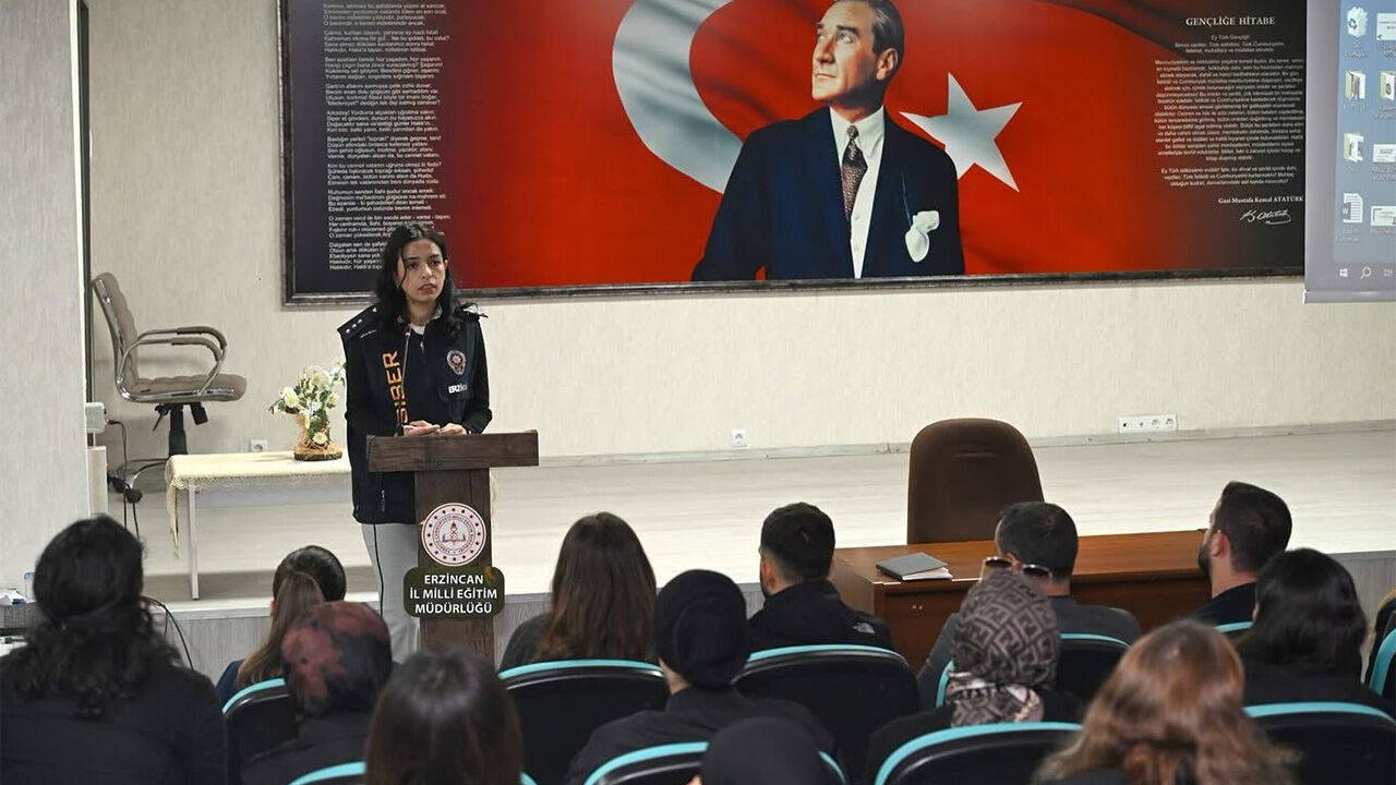 Erzincan'da Okul Bahçe Sorumlularına Eğitim