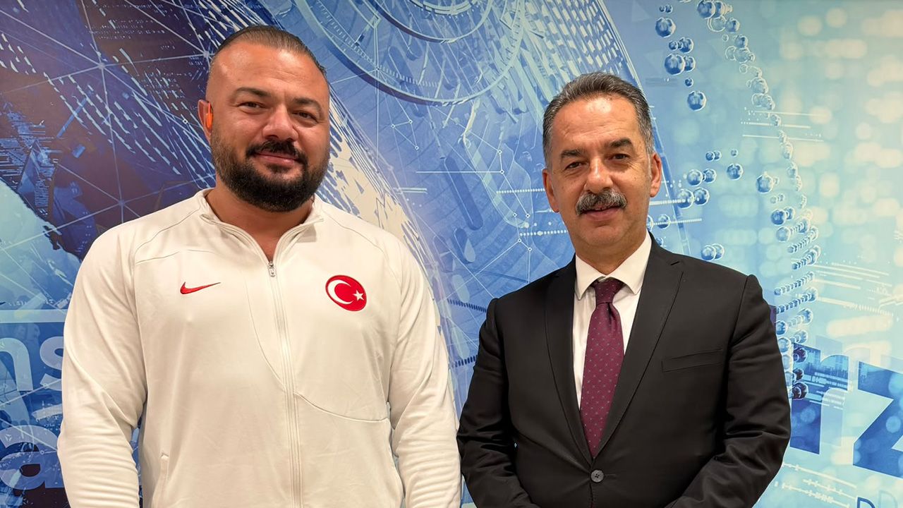 İl Genel Meclisi Başkanı Şireci’den Dünya Üçüncüsü Sarıçiçek’e Tebrik