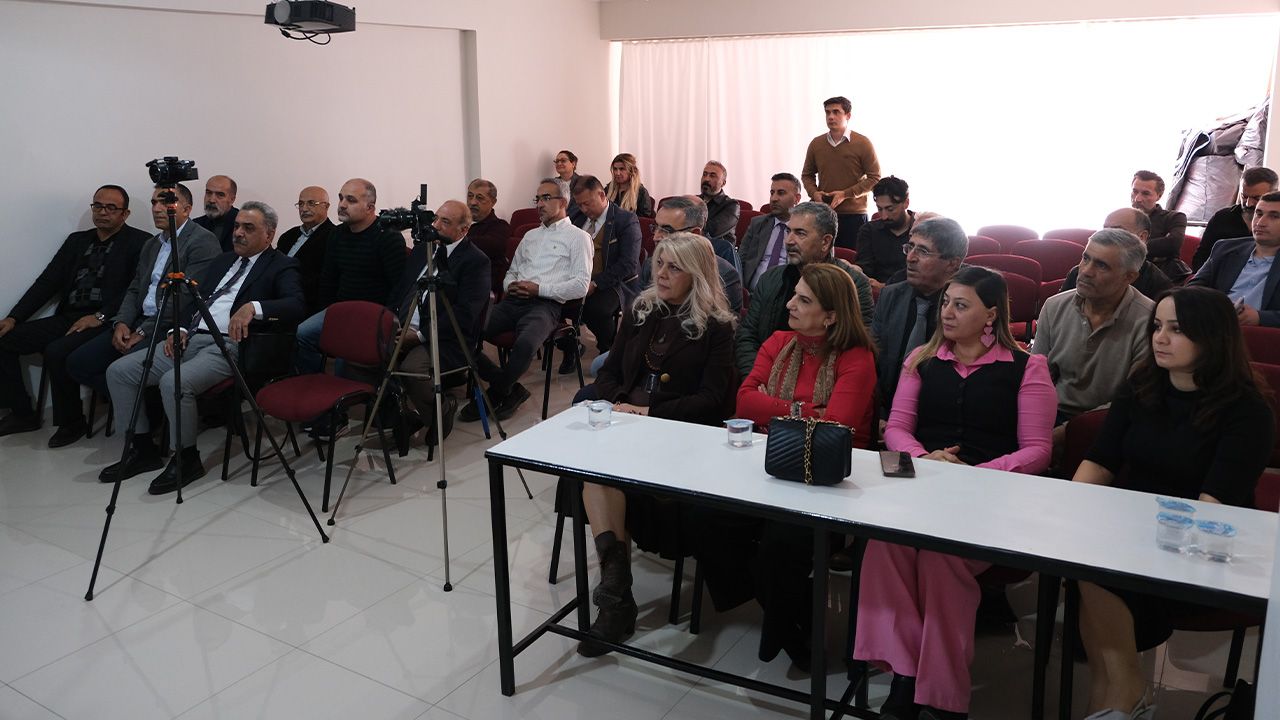 Chp Ümi̇t Uysal Erzi̇ncan Toplanti 4
