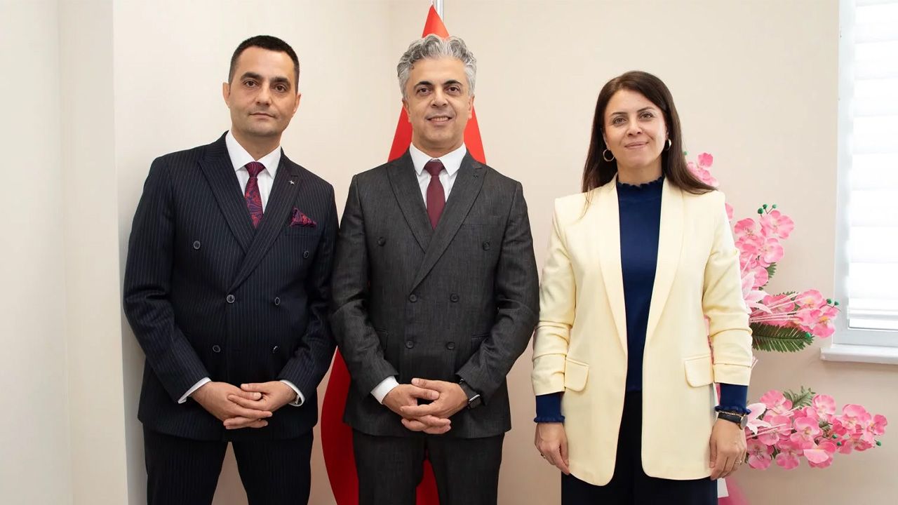 Ebyü Yabanci Di̇ller Devi̇r Tesli̇m 4