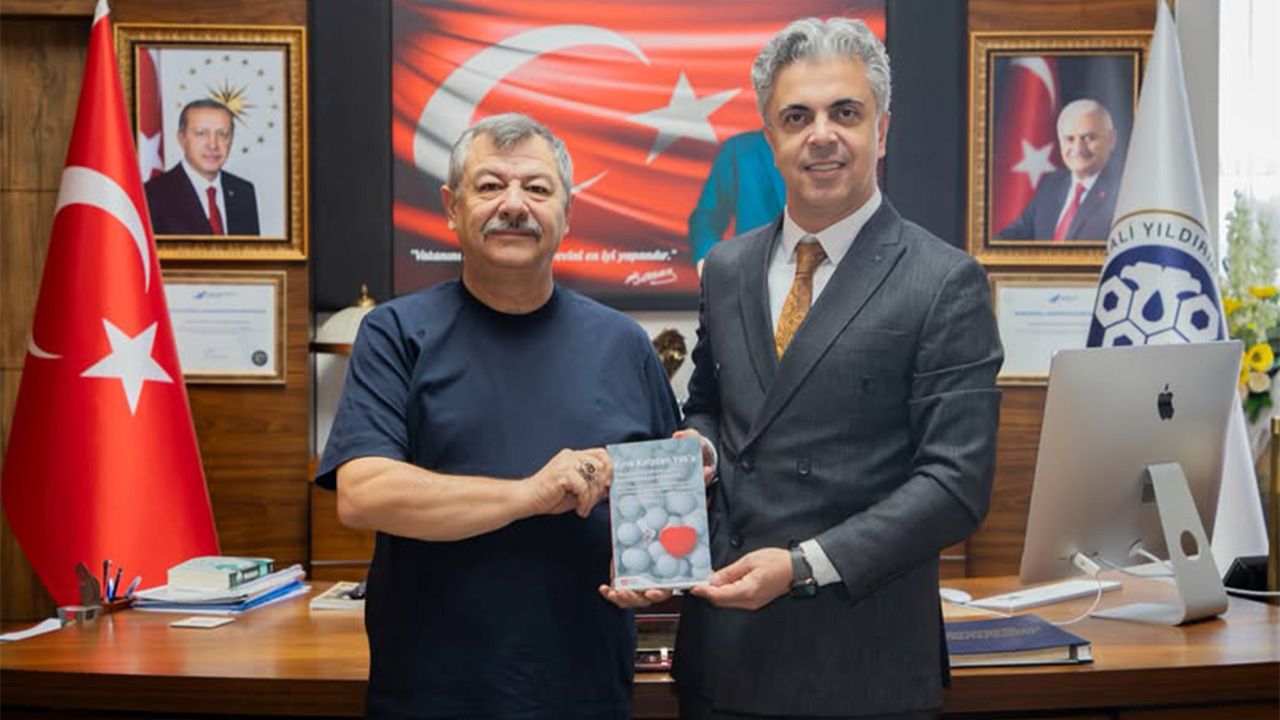 Gülaçtı’dan Rektör Kuyrukluyıldız’a Kitap Takdimi