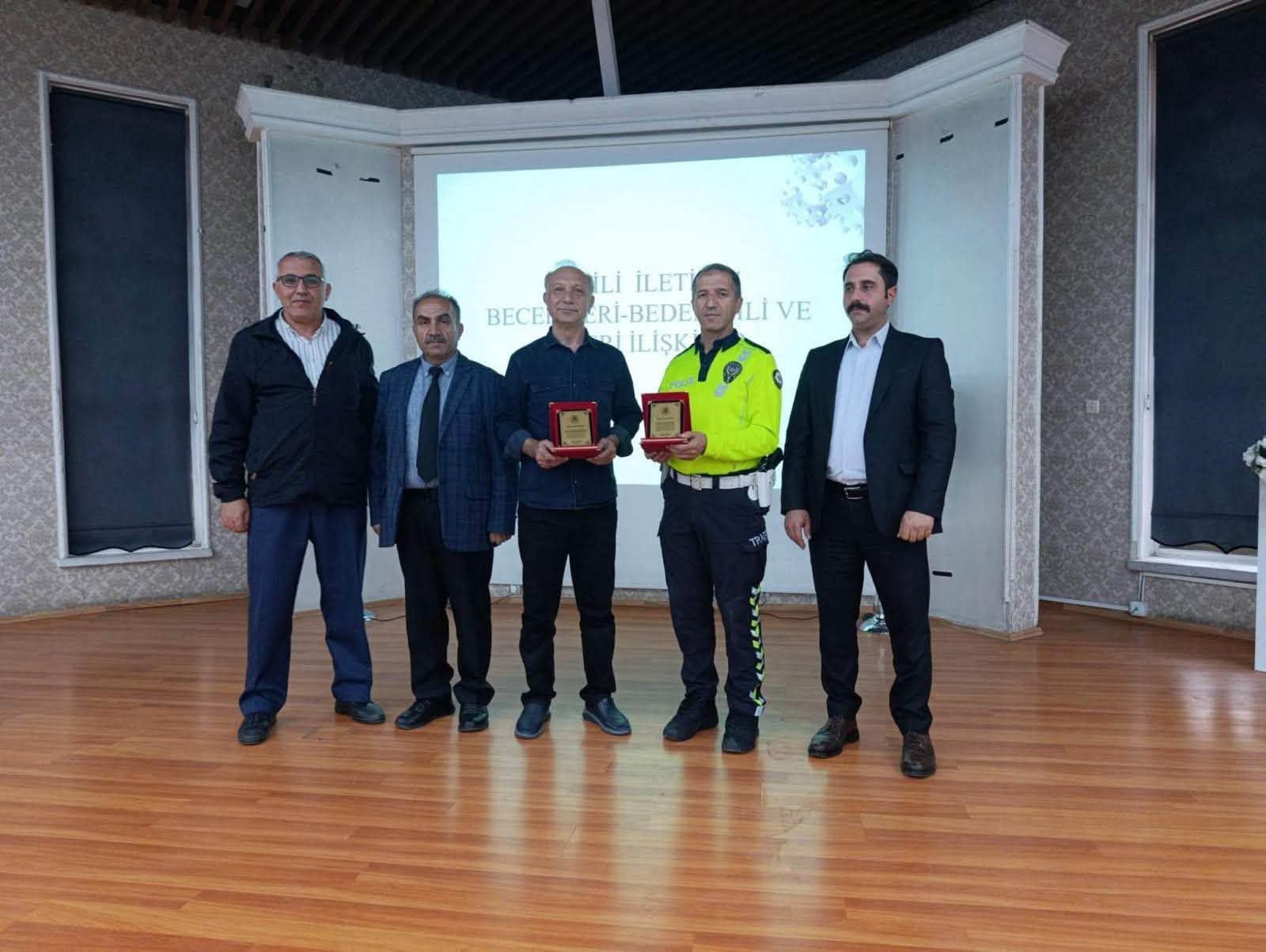 Trafi̇k Güvenli̇ği̇ Eği̇ti̇mi̇ 1-1