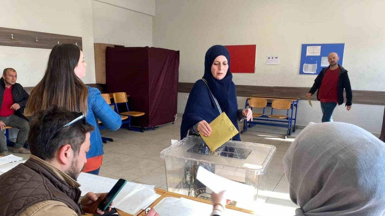 Erzincan’da oy verme işlemi sabah erken saatlerde başladı