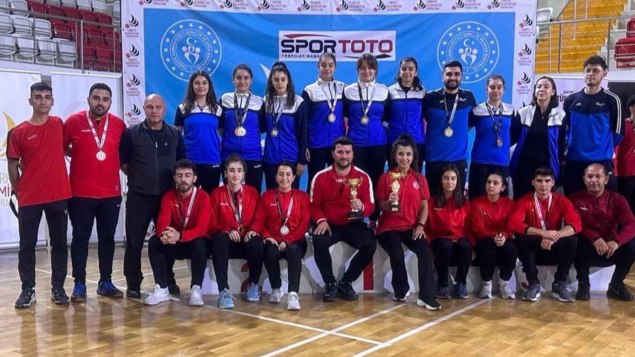 Erzincan Badminton’da En Başarılı İller Arasında