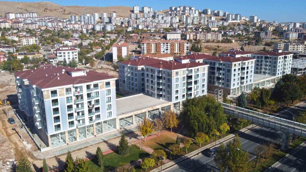 Elazığ Belediyesi tarafından inşa edilen kentsel dönüşüm konutları tamamlandı