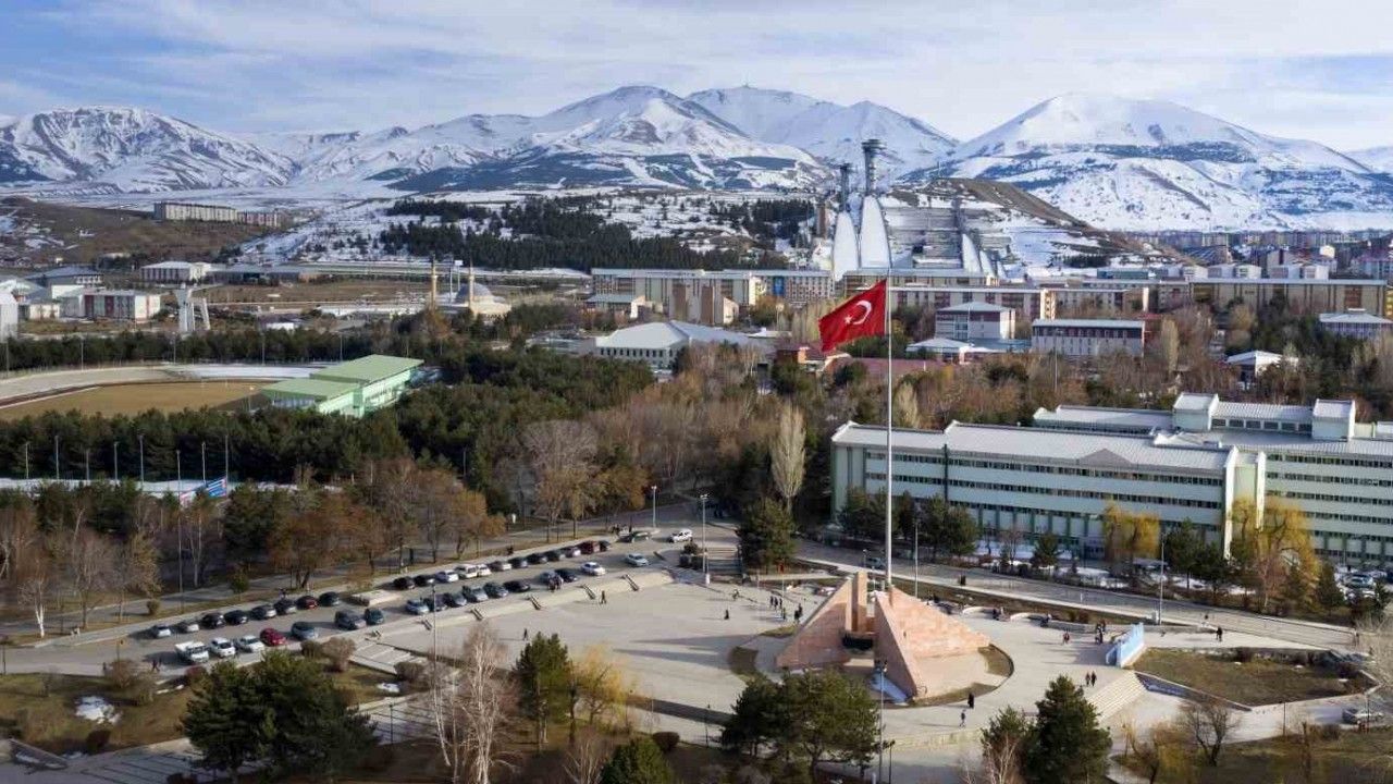 Atatürk Üniversitesinde yeni dekan atamaları gerçekleşti