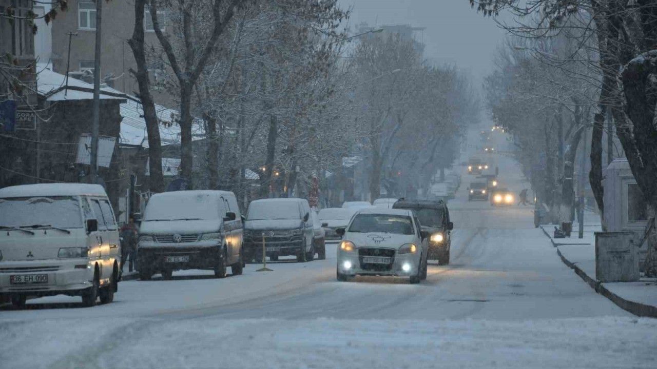 Kars’ta trafiğe kayıtlı araç sayısı 48 bin 257