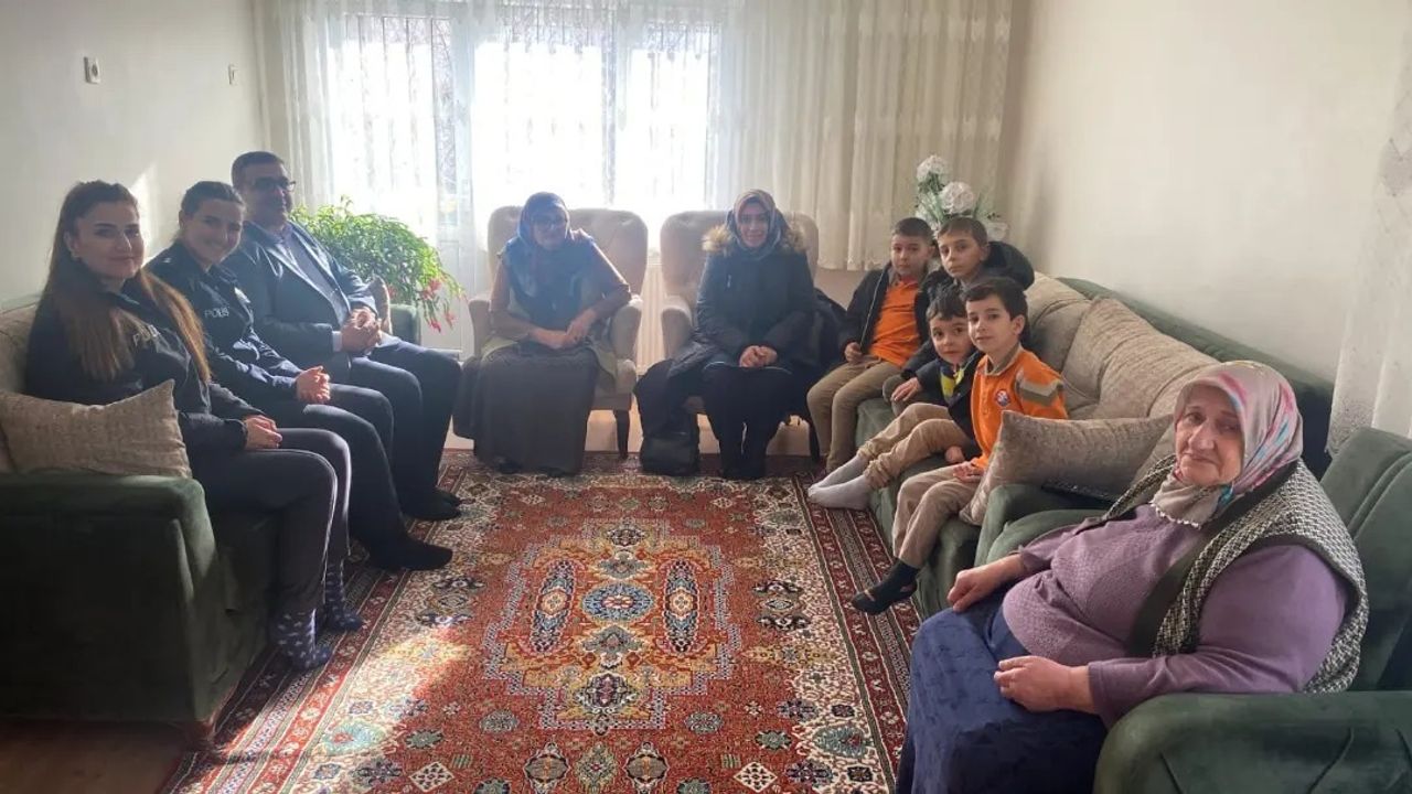 Şehit Polisin Ailesine Ziyaret