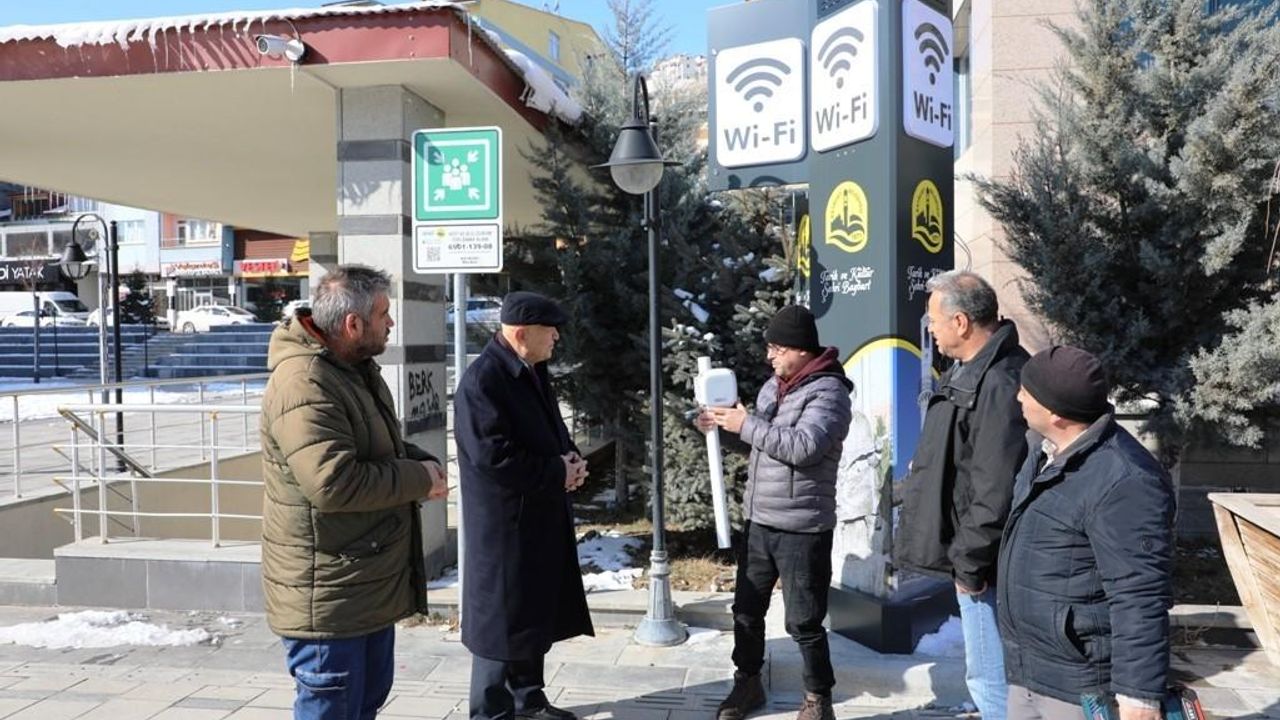 Bayburt Belediyesinin ücretsiz wifi ağı faaliyete geçti