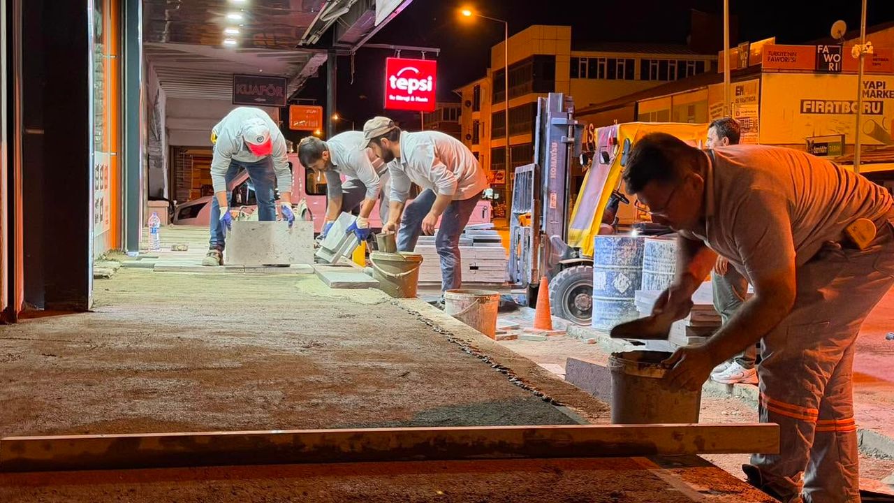 Buğday Meydanı Yolunda Kaldırım Yenileme Çalışması