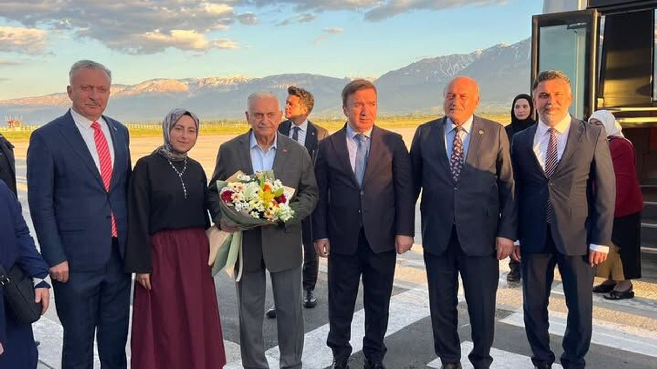 Binali Yıldırım Memleketi Erzincan’da Coşkuyla Karşılandı