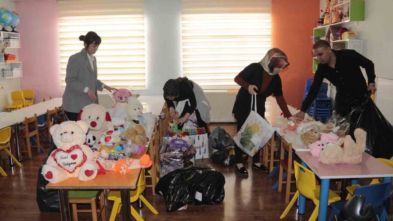 Bitlis’ten deprem bölgesine ‘Sevgi bağı’
