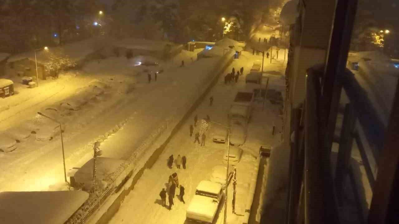 Kahramanmaraş’taki deprem Bitlis’te de şiddetli bir şekilde hissedildi