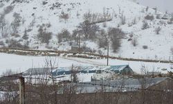 Erzincan’ın köylerinde kış mesaisi sürüyor
