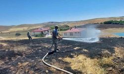Tunceli’de otluk alanda yangın