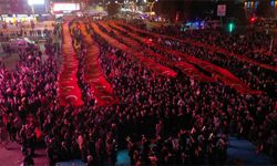 600 Metrelik Türk Bayraklı Zafer Yürüyüşü