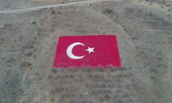 Keşiş Dağlarındaki Türk Bayrağı Boyandı