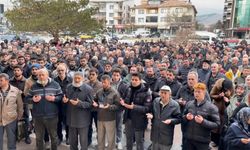Umreciler dualarla uğurlandı