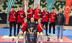Anadolu Lisesi Badminton Takımı Türkiye Şampiyonu Oldu