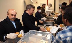 Vakıflar Genel Müdürlüğü Her Gün 600 Kişiye İftar Yemeği Veriyor