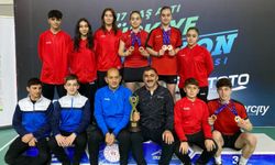 Erzincanlı Badmintoncular Bursa'dan Türkiye Şampiyonu Olarak Döndüler