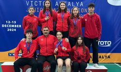 Erzincanlı genç badmintonculardan madalya yağmuru