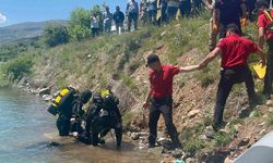 Jandarma SAK Timi Nefes Kesen Operasyonda Kayıp Şahsı Sualtında Aracıyla Birlikte Buldu