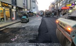 Her Yağmurda Göle Dönen Cadde Asfaltlanıyor