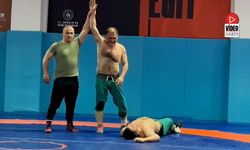 Güreş Antrenörü Ahmet Zeki Özbay’dan Gençlere Taş Çıkartan Performans