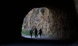 Karanlık Kanyon’da Keşif Dolu Adımlar