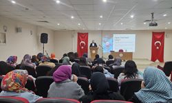Erzincan’da “Yapay Zekâ ile Geleceği Keşfet” Konferansı Düzenlendi