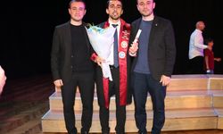 İkizlerin Kardeşi de Doktor Oldu