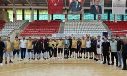 Kurumlar Arası Voleybol Maçlarında Heyecan Yaşanıyor