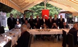 Vali Aydoğdu ve Beraberindeki Heyet, Huzurevi Sakinlerinin Bayramını Kutladı