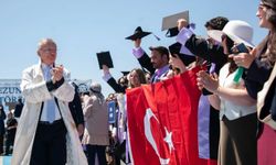 EBYÜ’de Mezuniyet Coşkusu