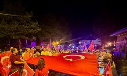 Kemaliyeliler Türk Bayraklarıyla Şehitleri Andı