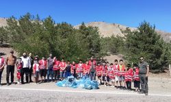 Erzincan’ın Atatepe’si Çöplerden Temizlendi