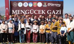 Mengücek Melik Gazi Menzil Okçuluğu Müsabakaları Başladı