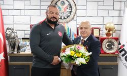Bakan’dan Dünya 3. Sü Sarıçiçek’e Ziyaret